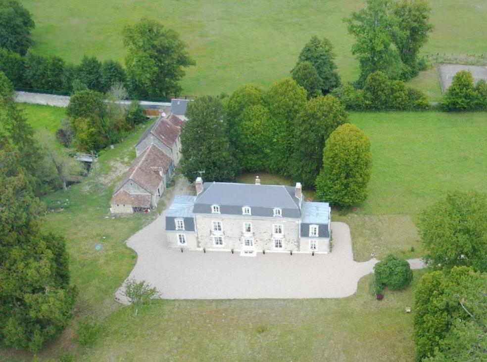 Le Manoir Du Ribardon Bed & Breakfast Neuvy-au-Houlme Dış mekan fotoğraf