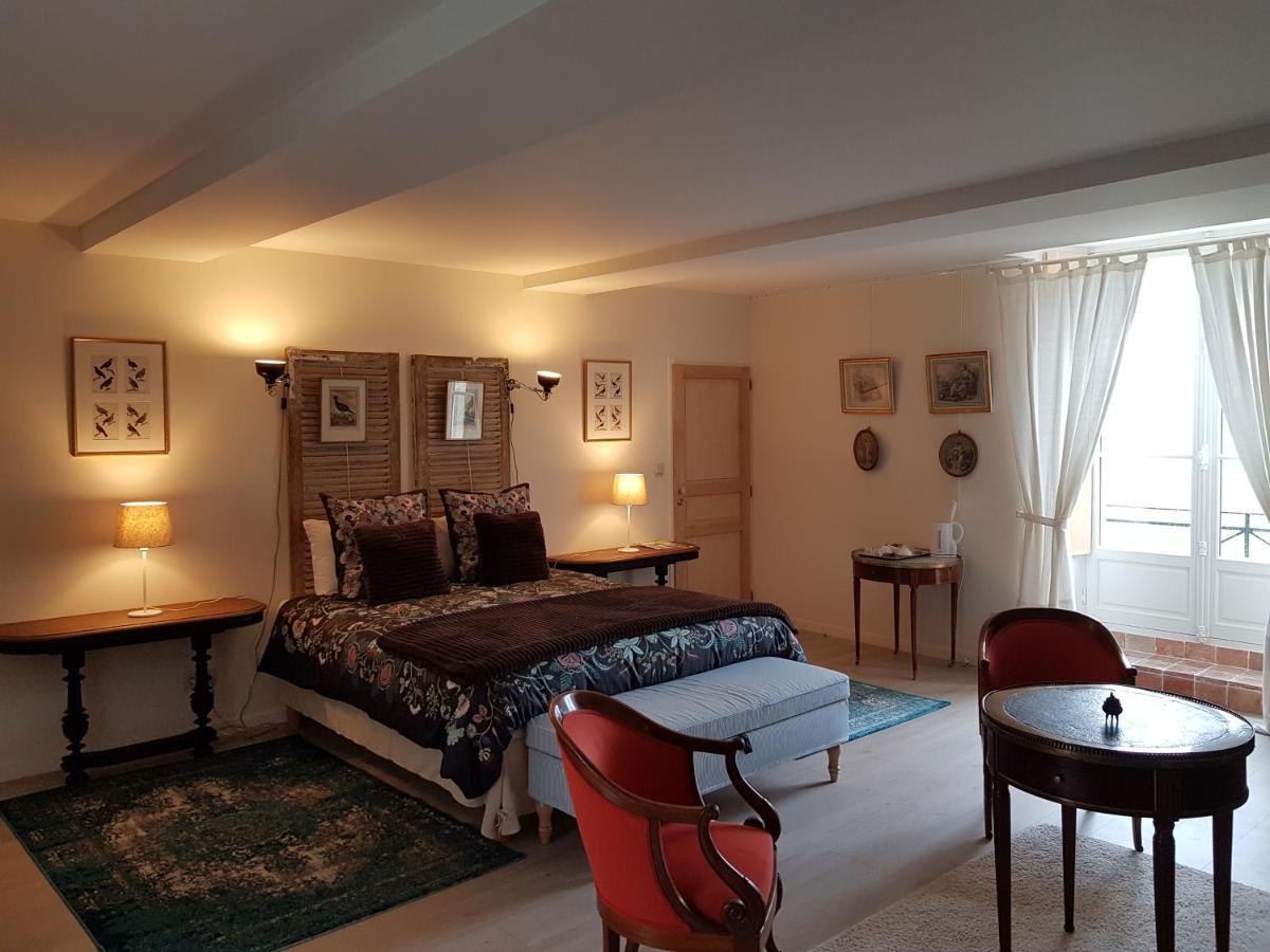 Le Manoir Du Ribardon Bed & Breakfast Neuvy-au-Houlme Dış mekan fotoğraf